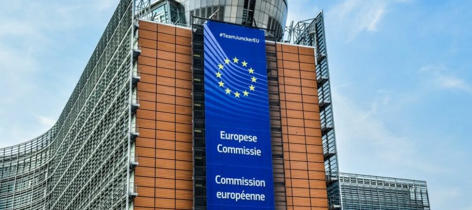 EU-kontrollen, også kjent som periodisk kjøretøykontroll, er en obligatorisk kontroll som alle biler i Norge må gjennomgå regelmessig
