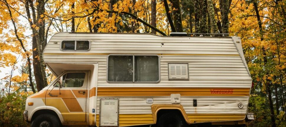 Bobilutstyr: Komplett guide til trygge og komfortable turer